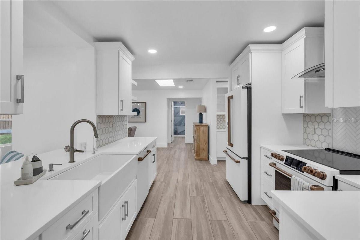 Image 10 of 42 For 8419 Sylvan Woods Drive