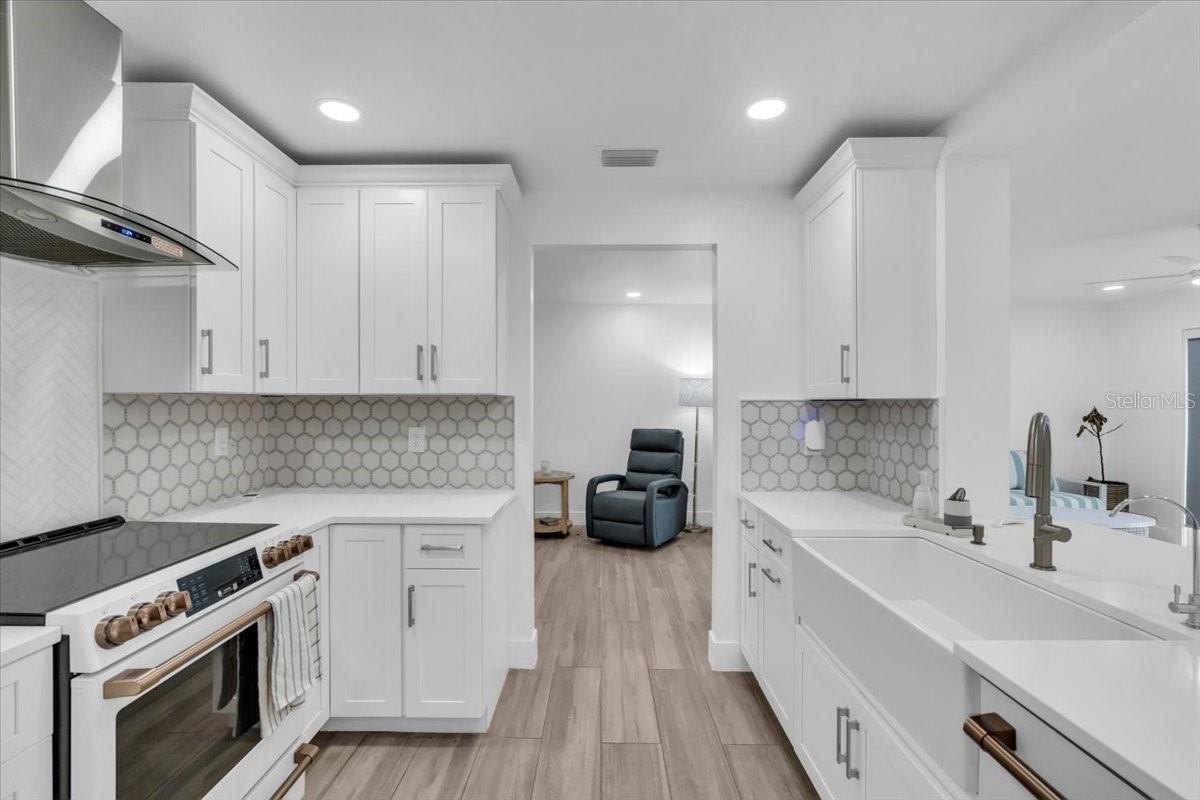 Image 11 of 42 For 8419 Sylvan Woods Drive