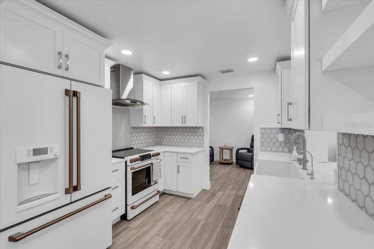 Image 13 of 42 For 8419 Sylvan Woods Drive