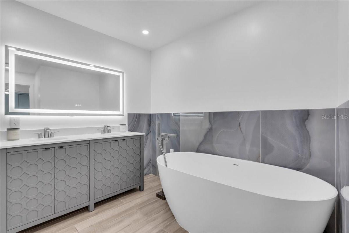 Image 31 of 42 For 8419 Sylvan Woods Drive