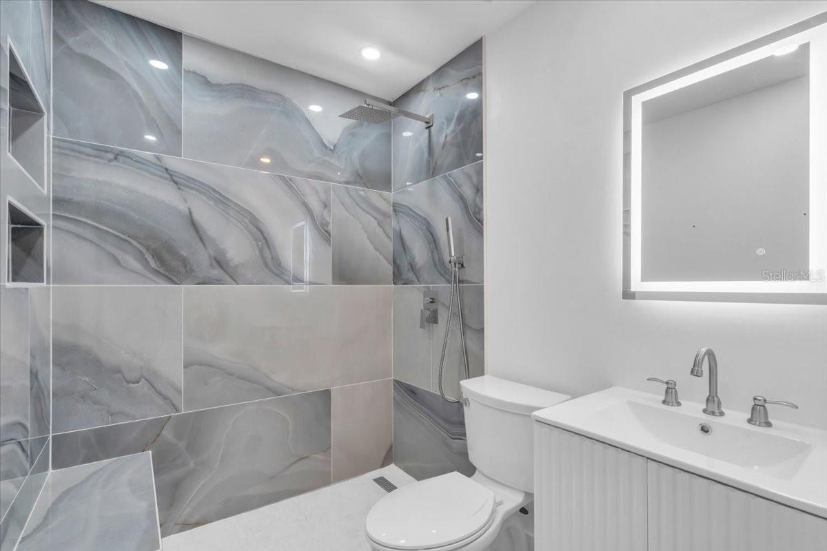 Image 33 of 42 For 8419 Sylvan Woods Drive