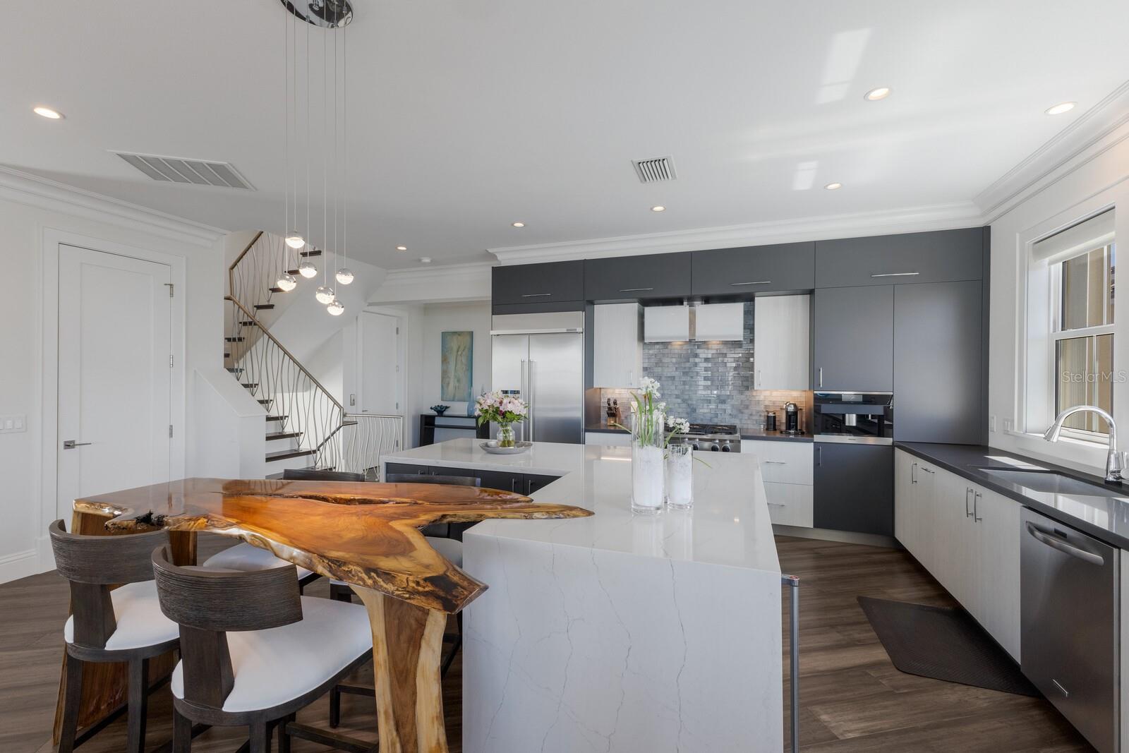 Image 10 of 54 For 3916 Shell Road