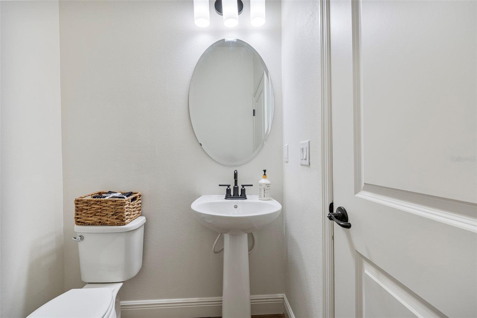 Image 17 of 79 For 11430 Gallatin Trail