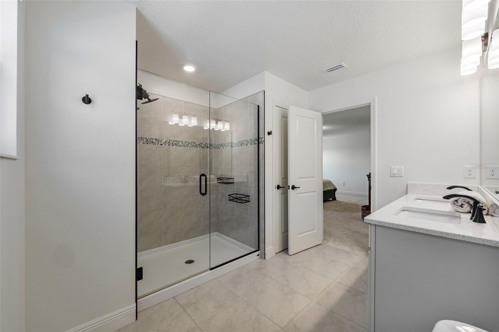 Image 41 of 79 For 11430 Gallatin Trail