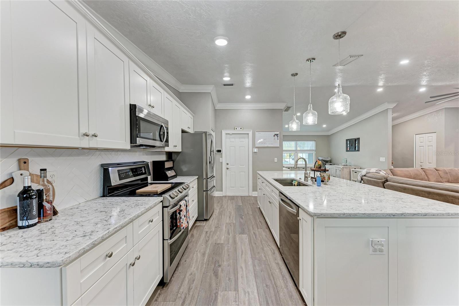 Image 10 of 35 For 4633 Glenbrooke Terrace