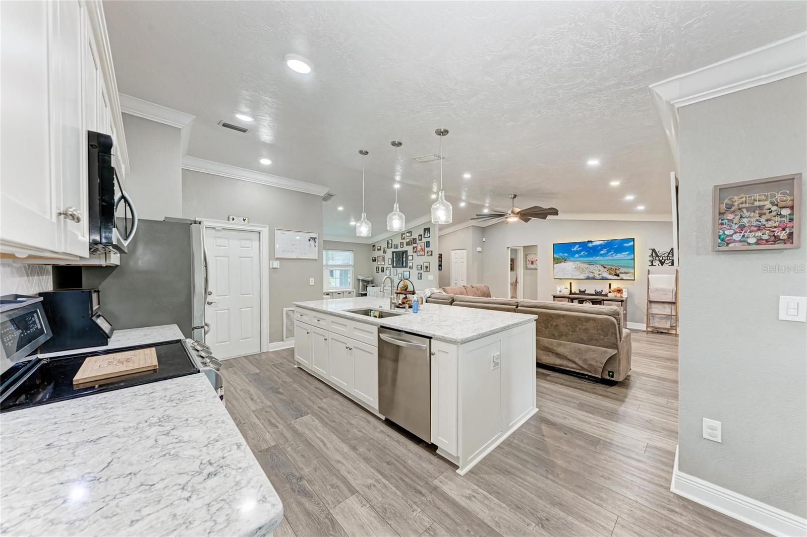 Image 11 of 35 For 4633 Glenbrooke Terrace