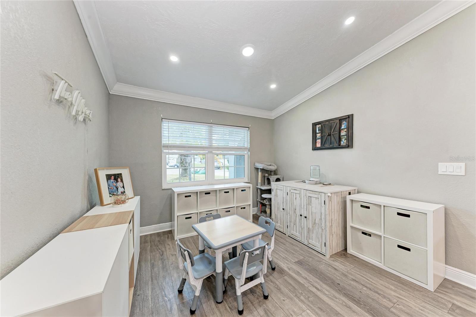 Image 17 of 35 For 4633 Glenbrooke Terrace