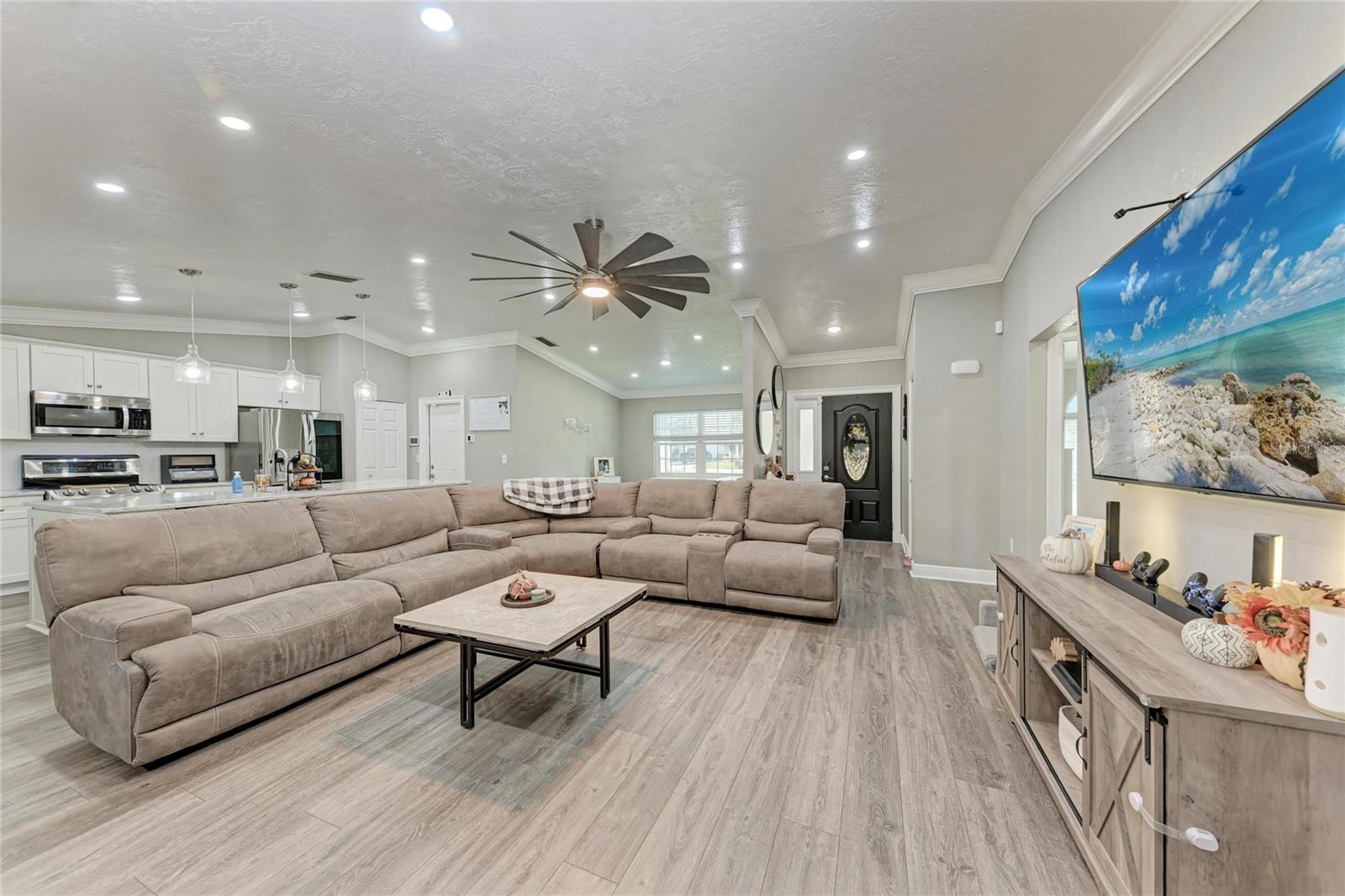 Image 4 of 35 For 4633 Glenbrooke Terrace