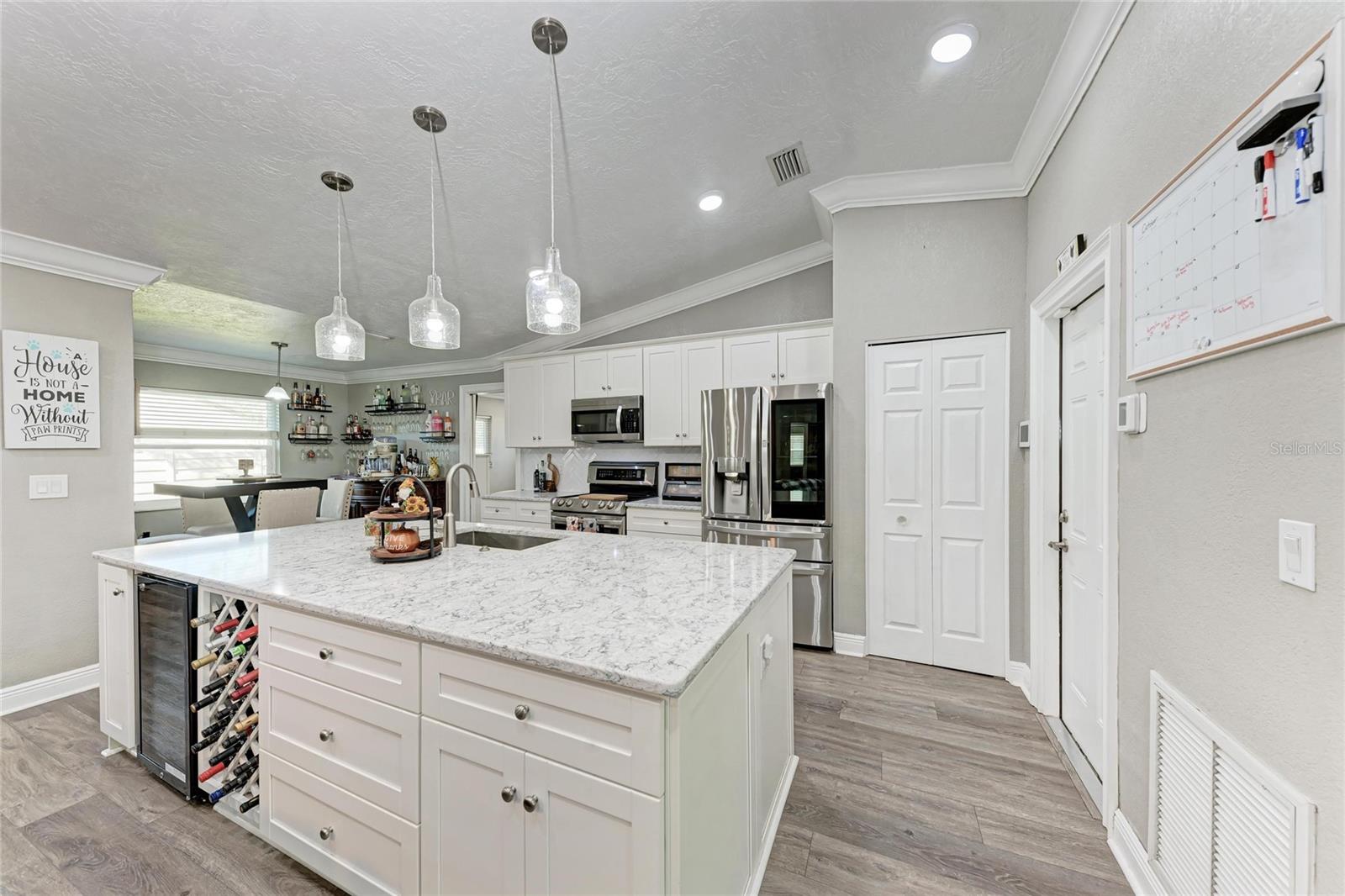 Image 8 of 35 For 4633 Glenbrooke Terrace