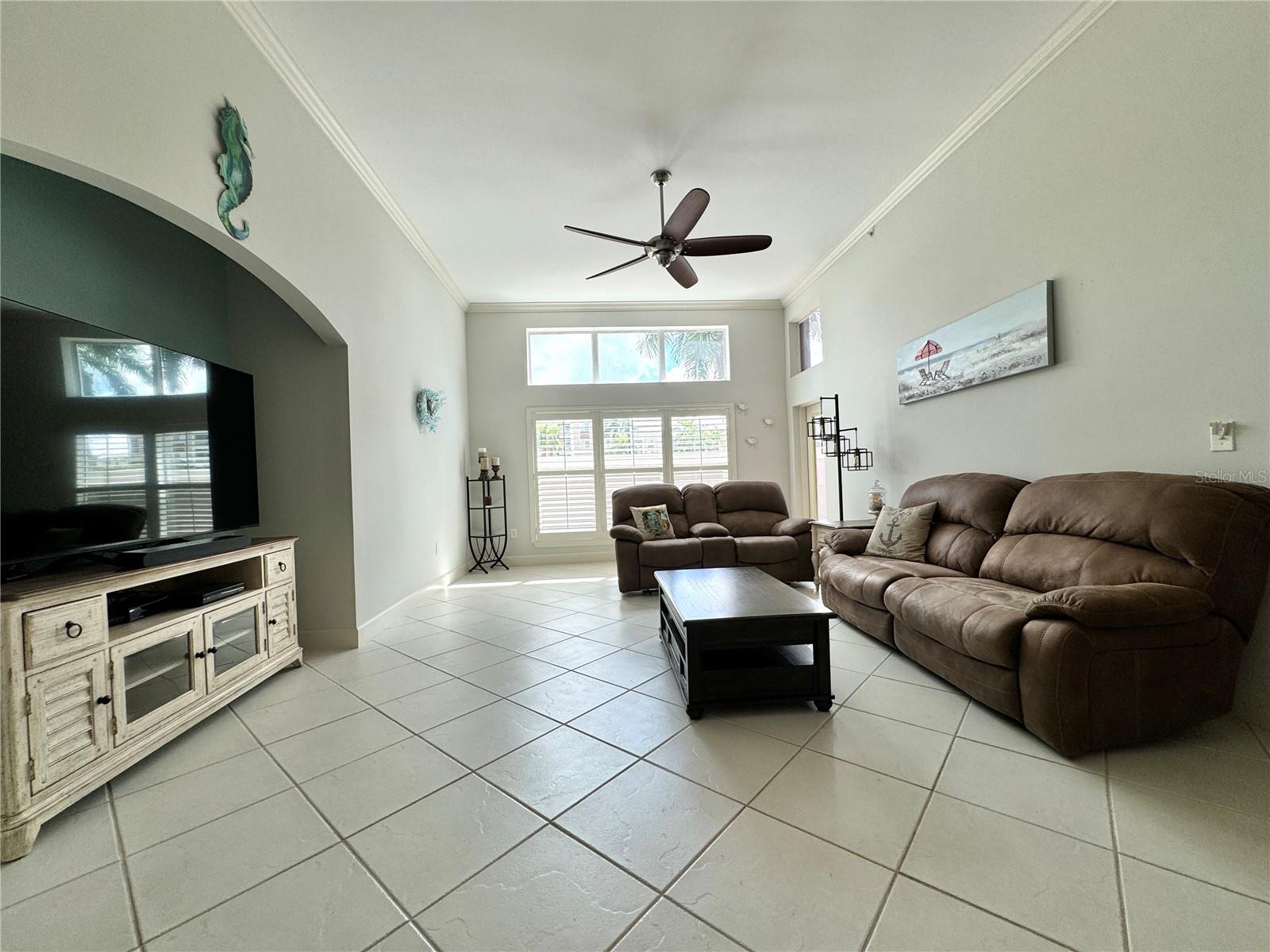 Image 11 of 43 For 808 3rd Avenue W 114