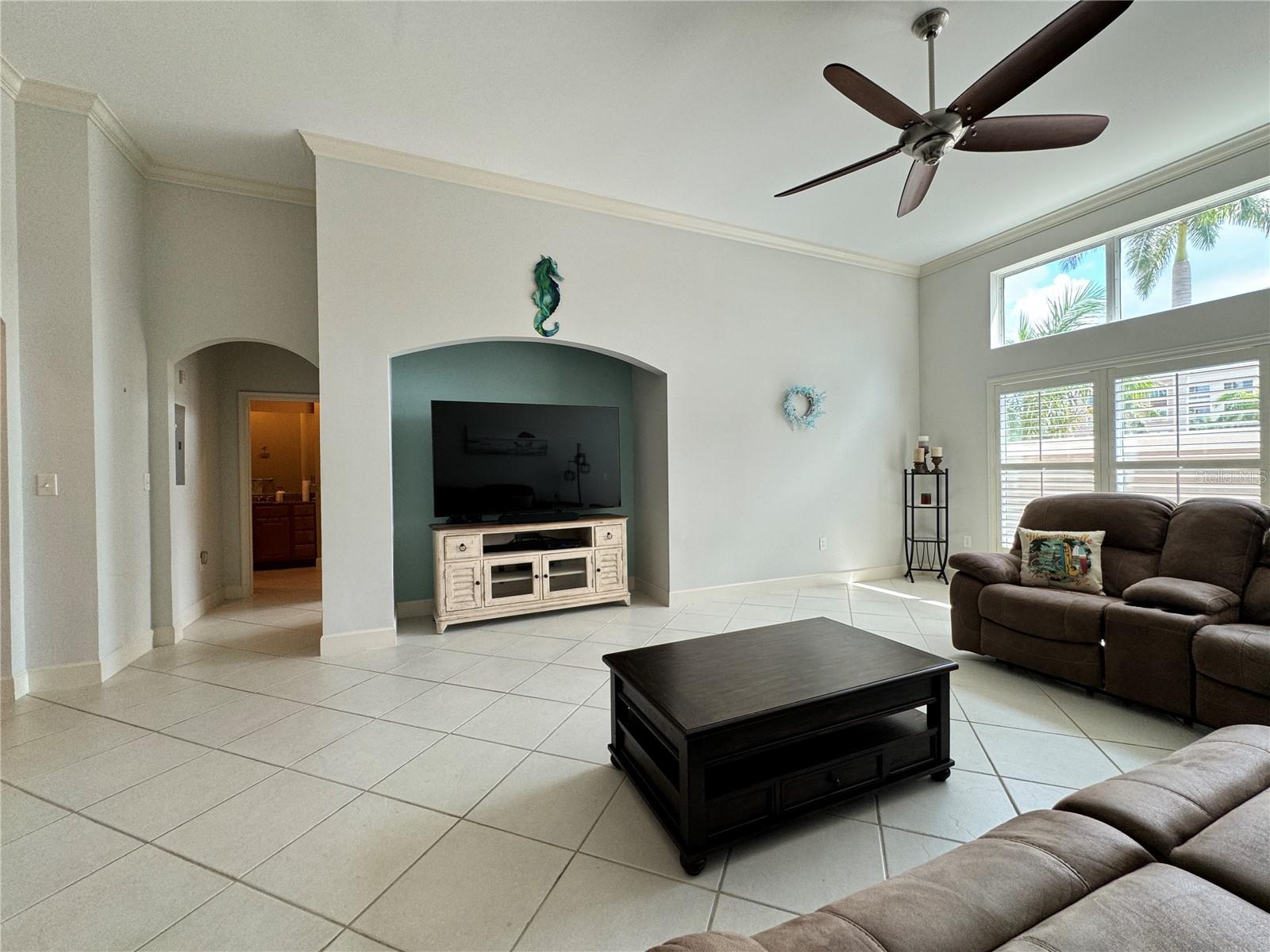 Image 13 of 43 For 808 3rd Avenue W 114