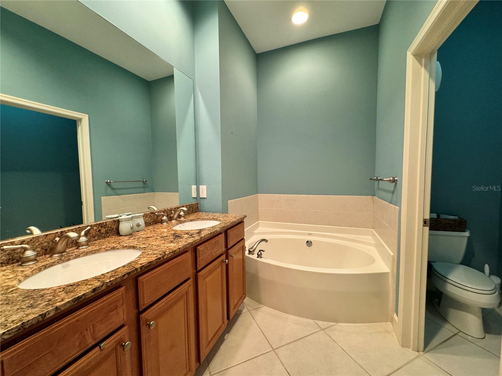 Image 18 of 43 For 808 3rd Avenue W 114