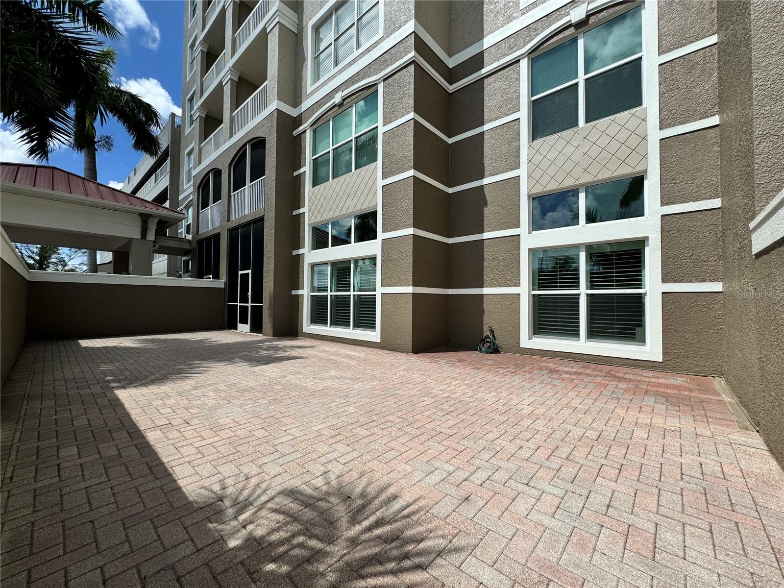 Image 23 of 43 For 808 3rd Avenue W 114