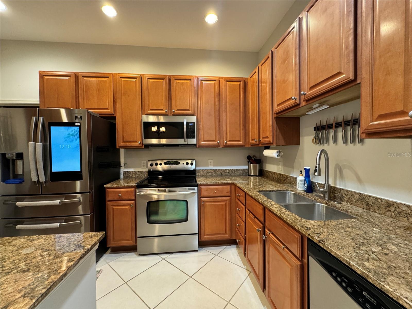 Image 4 of 43 For 808 3rd Avenue W 114