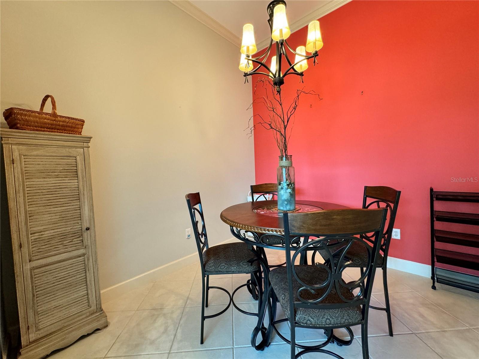 Image 8 of 43 For 808 3rd Avenue W 114