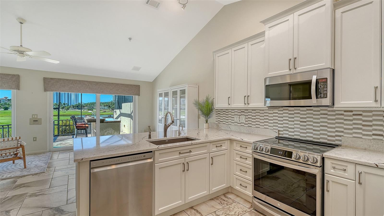 Image 16 of 61 For 2333 Harbour Oaks Drive