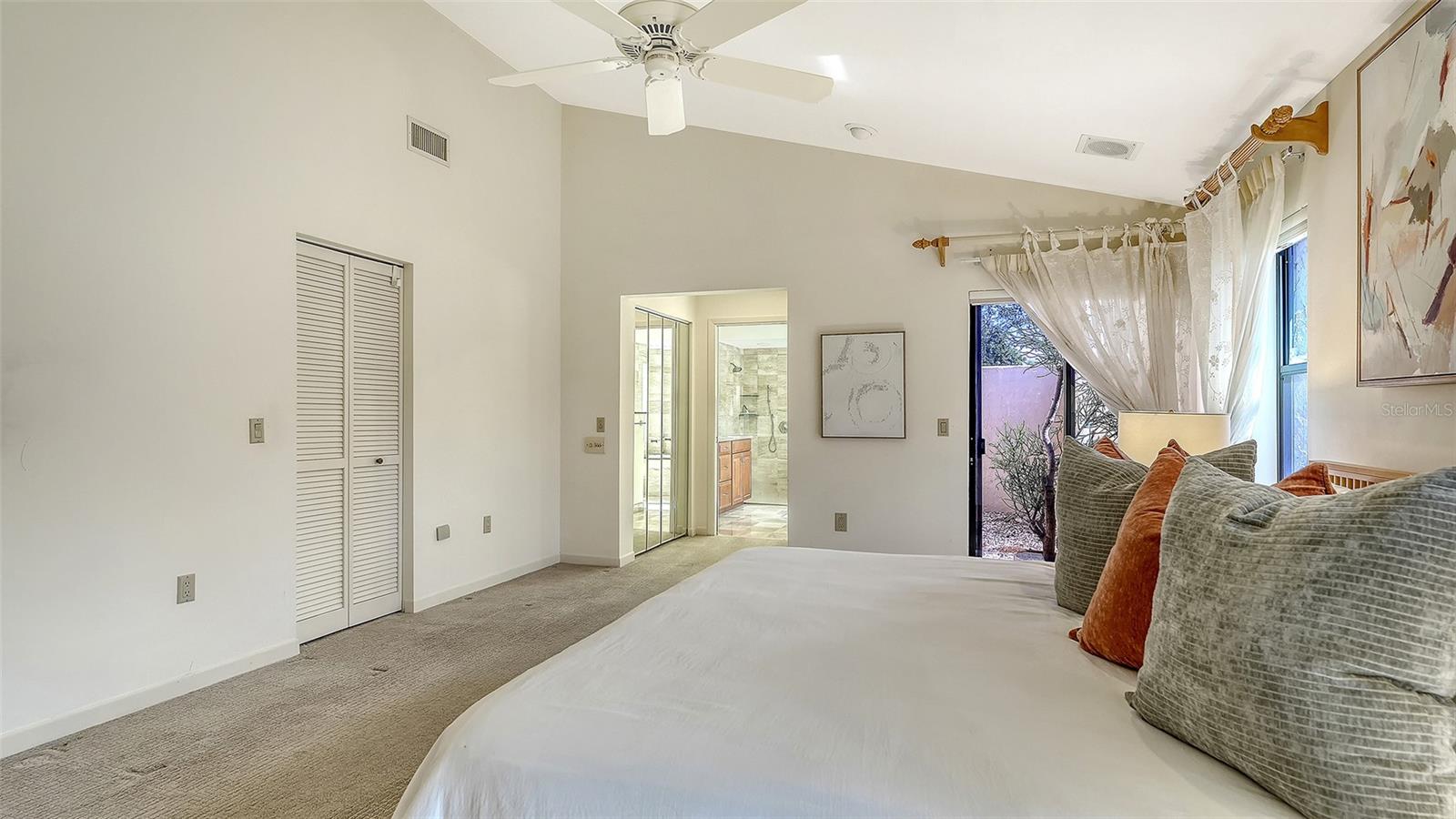 Image 19 of 61 For 2333 Harbour Oaks Drive