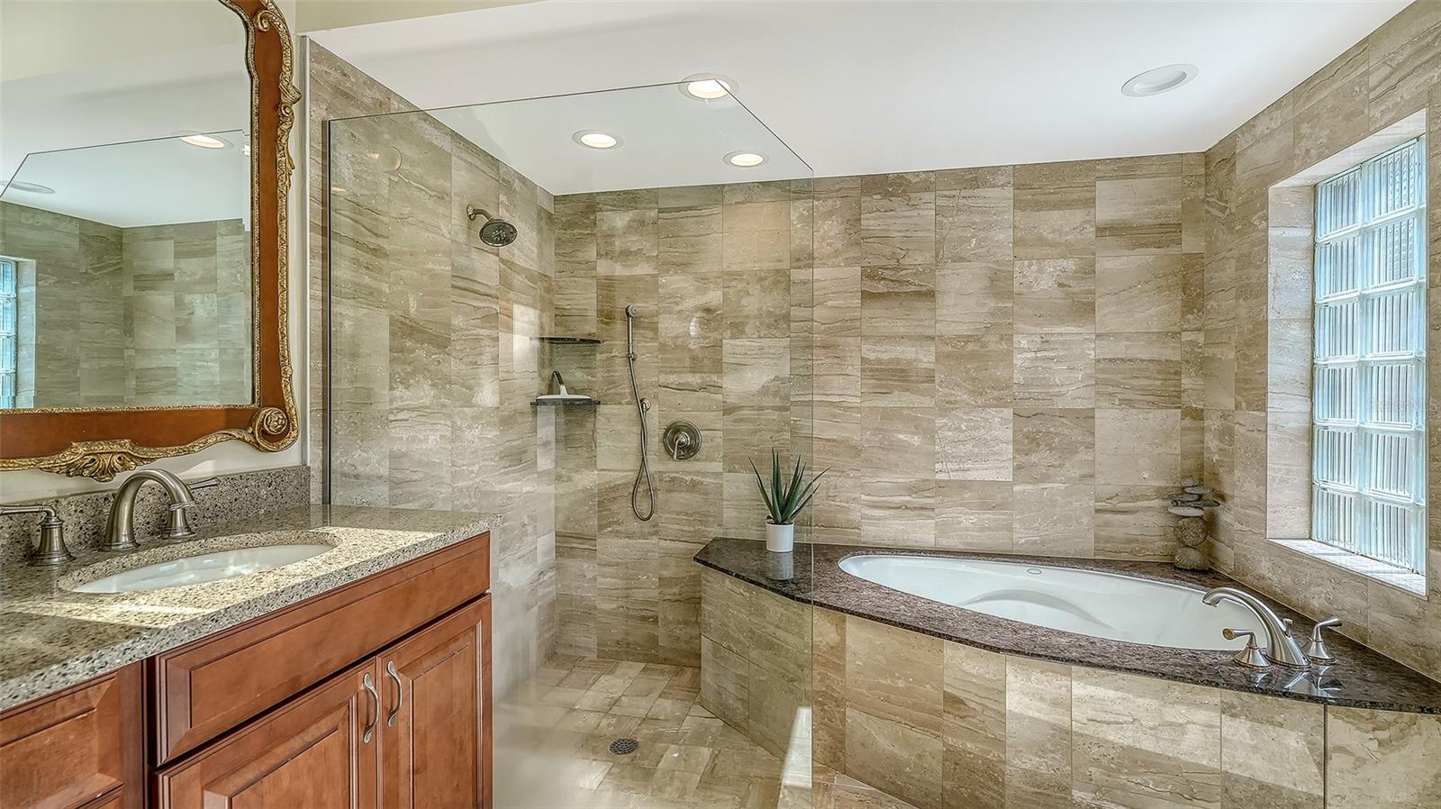 Image 21 of 61 For 2333 Harbour Oaks Drive