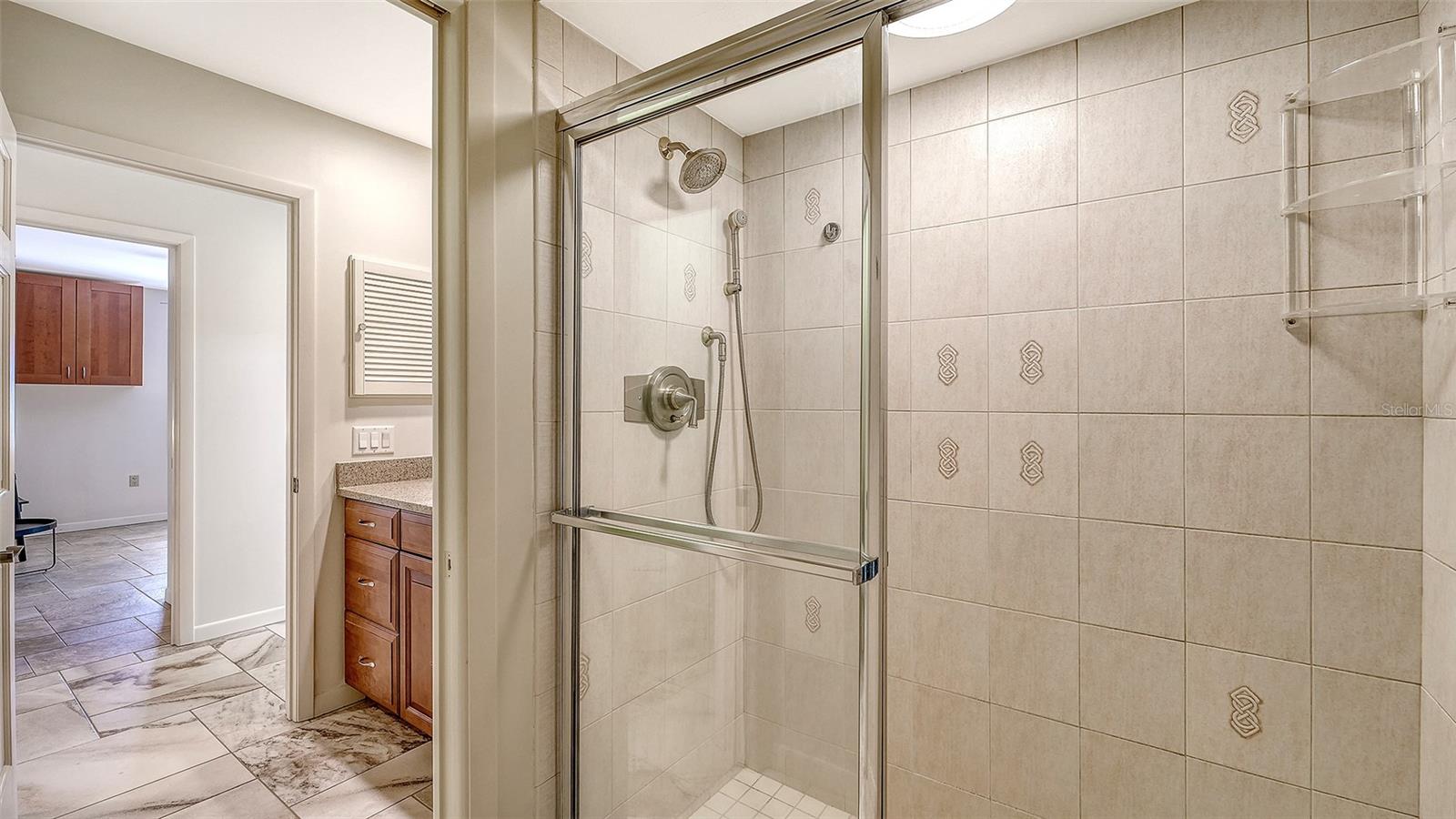 Image 28 of 61 For 2333 Harbour Oaks Drive