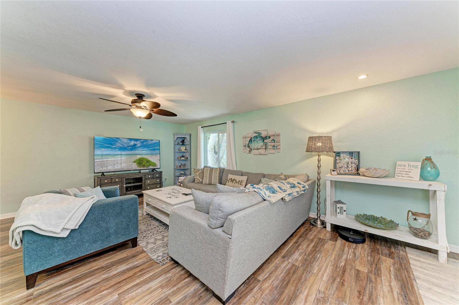 Image 18 of 56 For 13130 116th Street