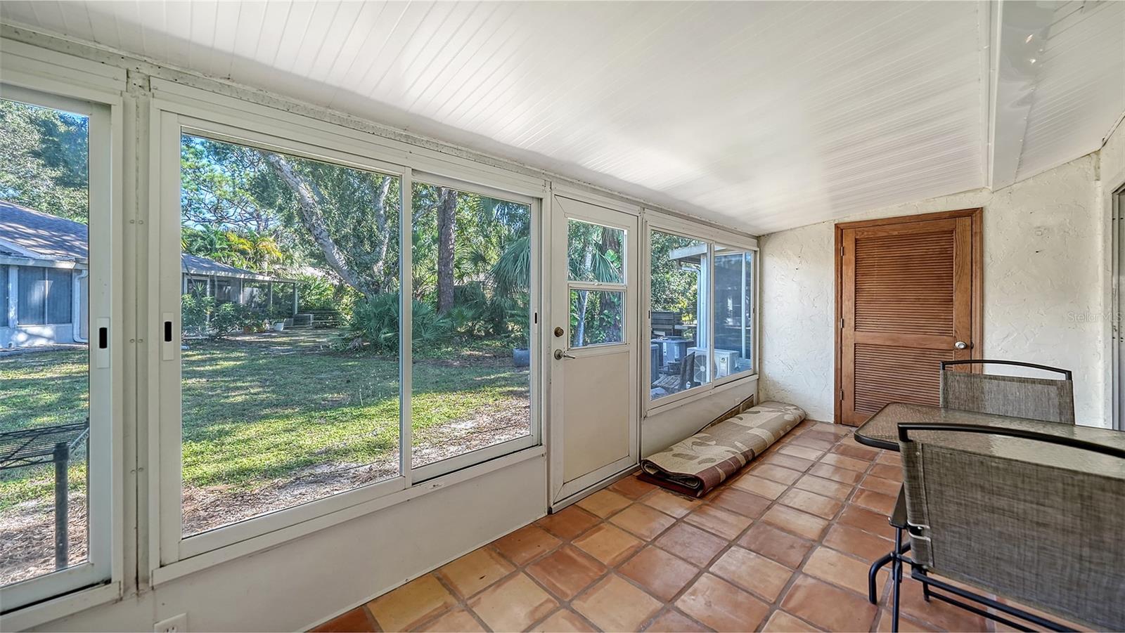 Image 18 of 33 For 734 Jefferson Avenue 734