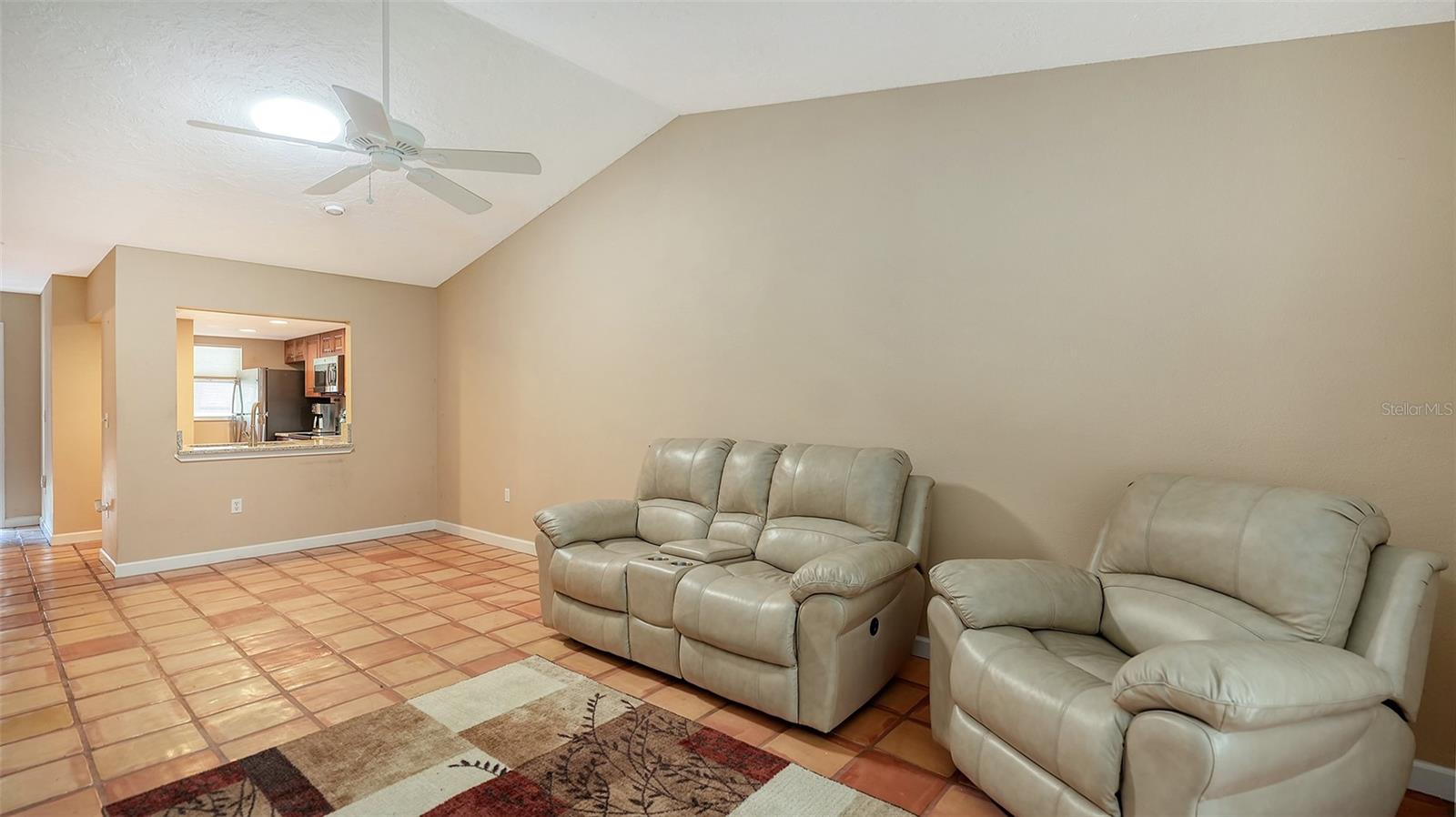 Image 20 of 33 For 734 Jefferson Avenue 734