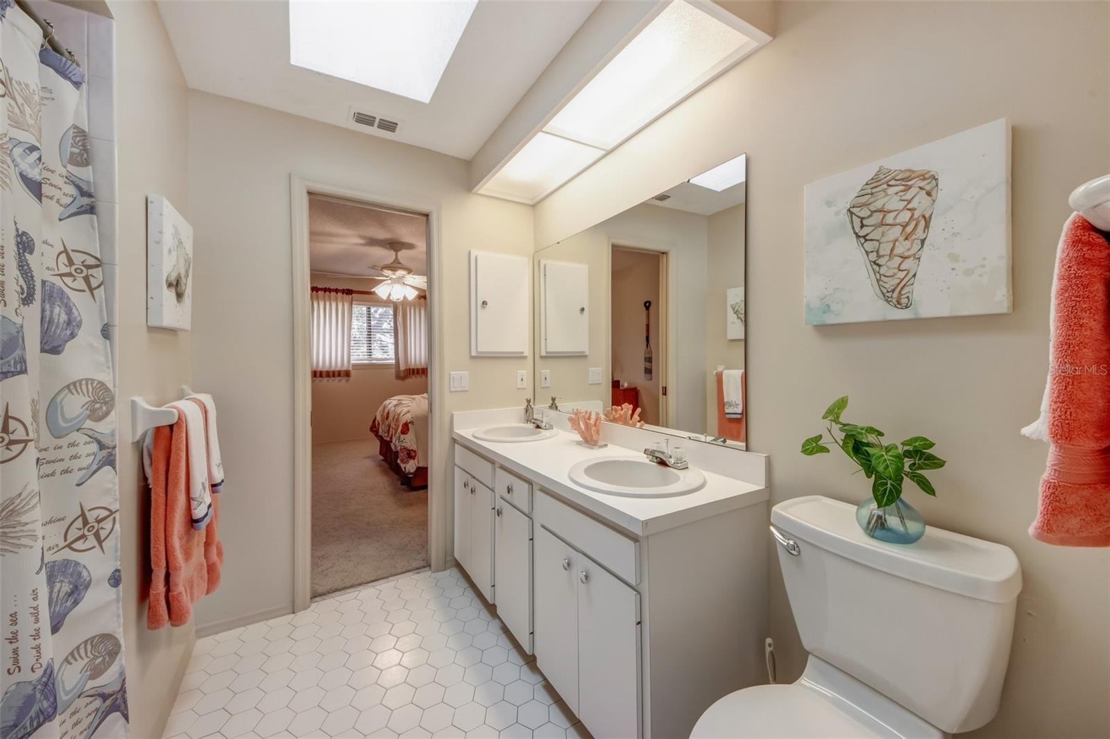 Image 13 of 41 For 3401 Avenida Madera  B