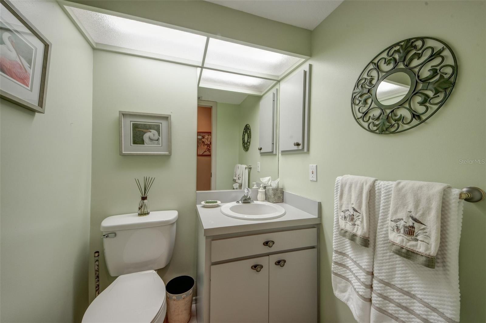 Image 24 of 41 For 3401 Avenida Madera  B