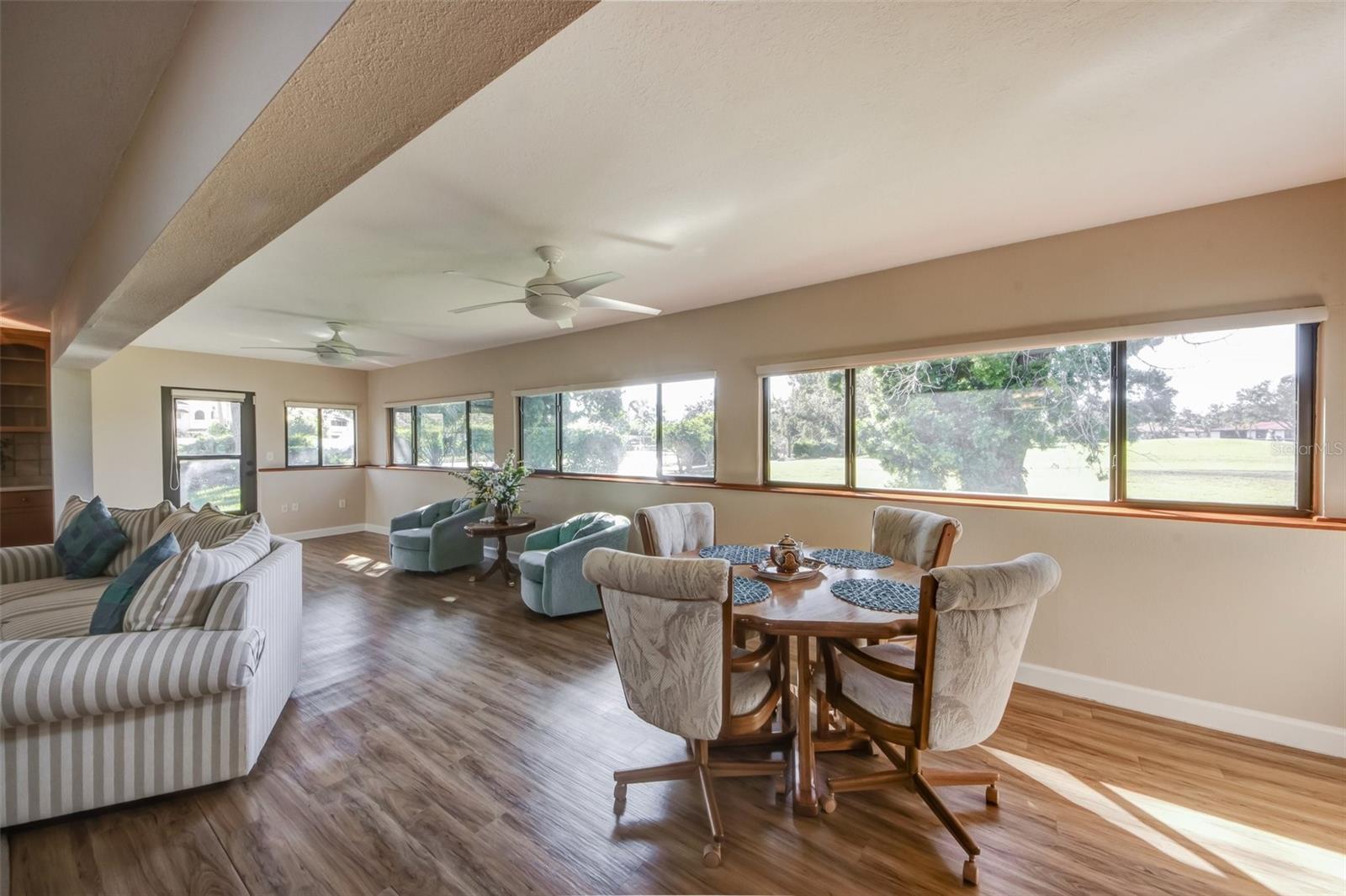 Image 26 of 41 For 3401 Avenida Madera  B