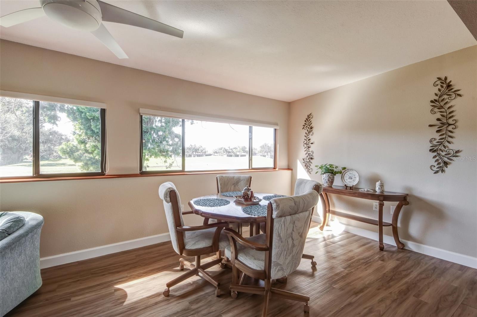 Image 28 of 41 For 3401 Avenida Madera  B