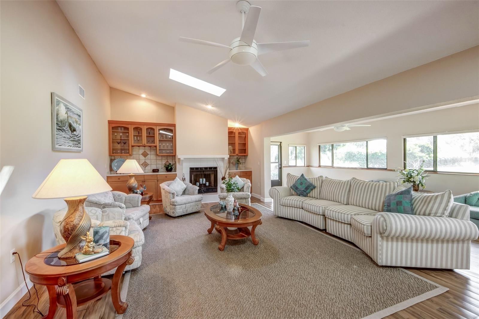 Image 30 of 41 For 3401 Avenida Madera  B