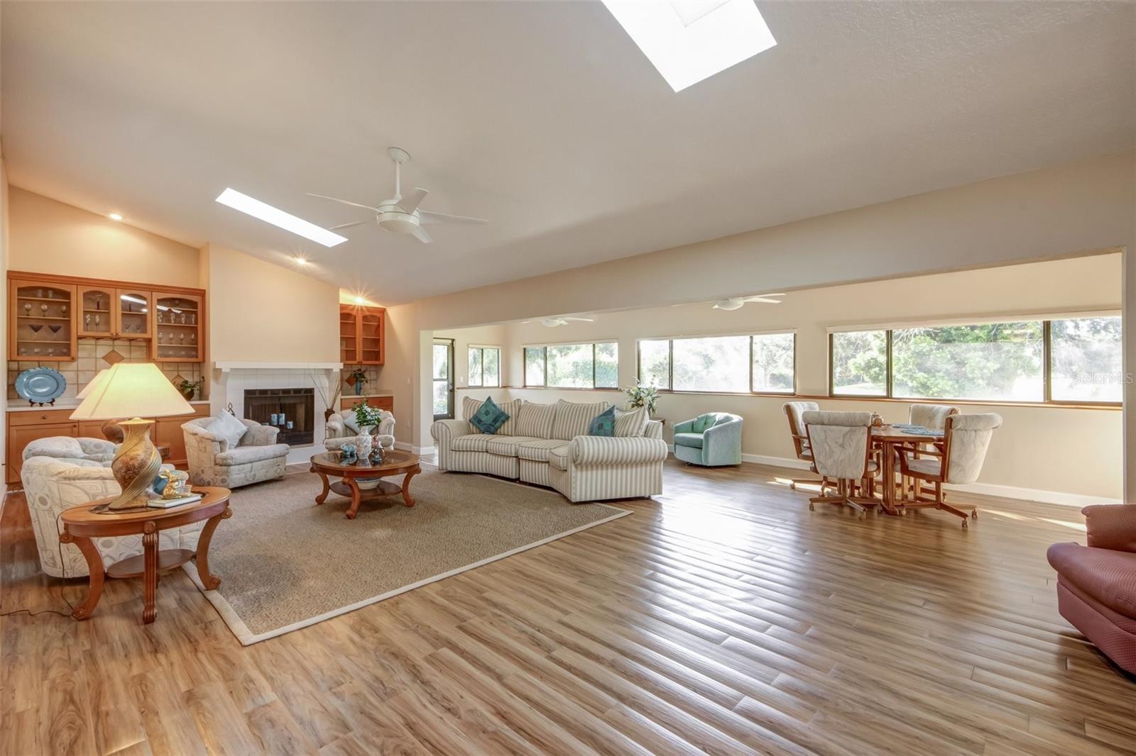 Image 32 of 41 For 3401 Avenida Madera  B