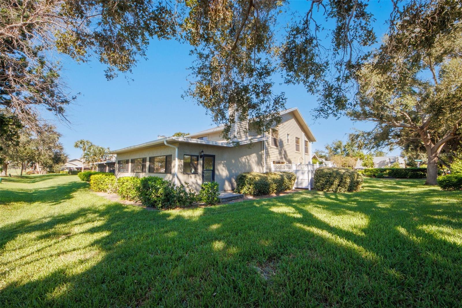 Image 8 of 41 For 3401 Avenida Madera  B