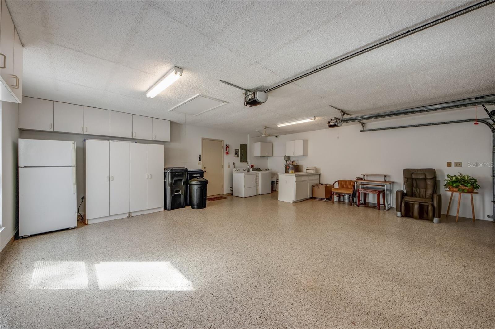 Image 9 of 41 For 3401 Avenida Madera  B