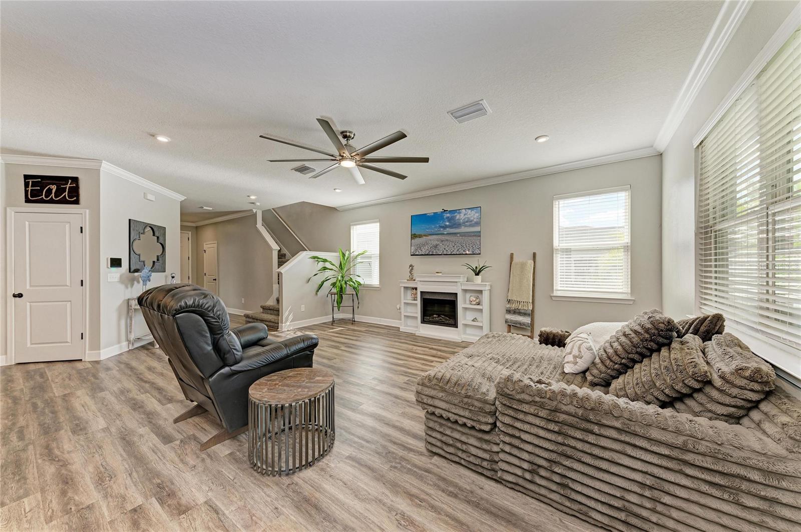 Image 21 of 62 For 8523 Rain Lily Crossing