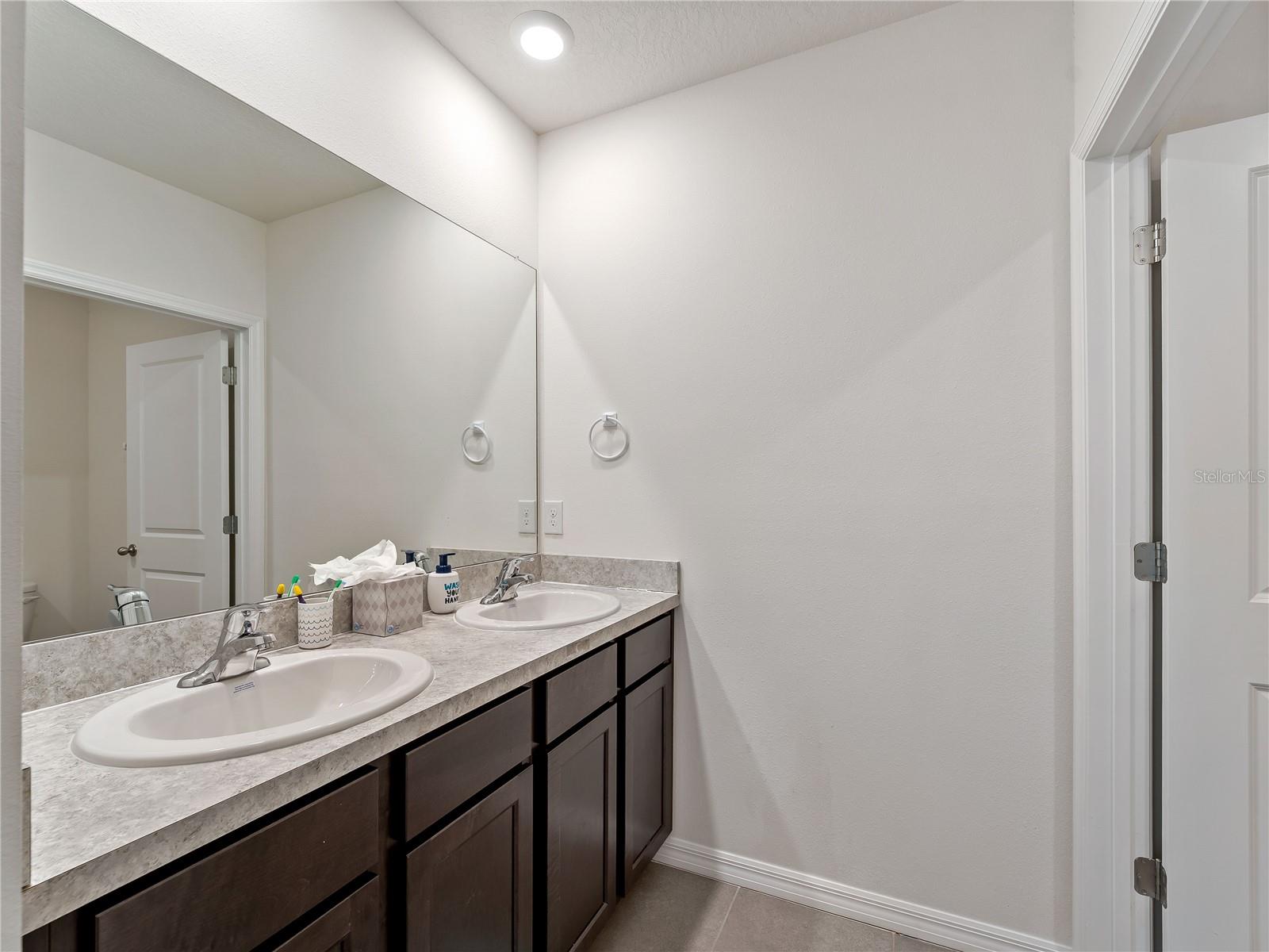 Image 52 of 70 For 5655 Woodland Sage Drive