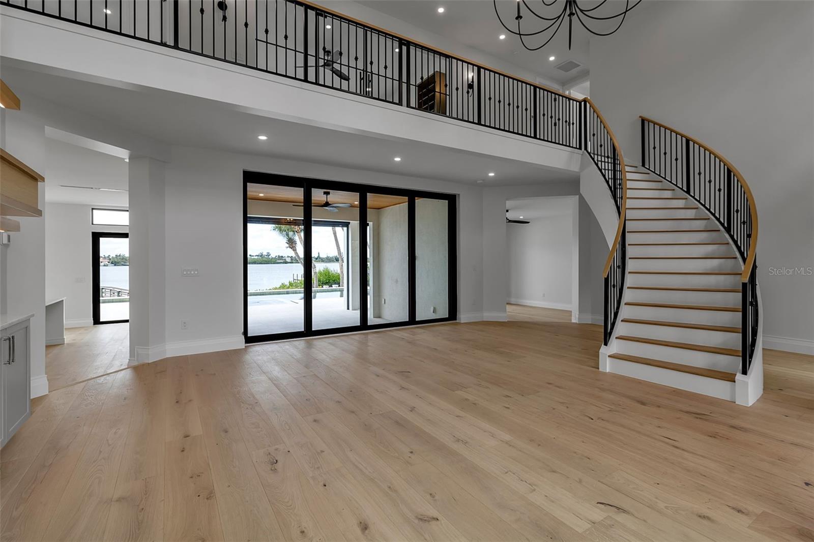 Image 12 of 83 For 2513 Bayshore Road