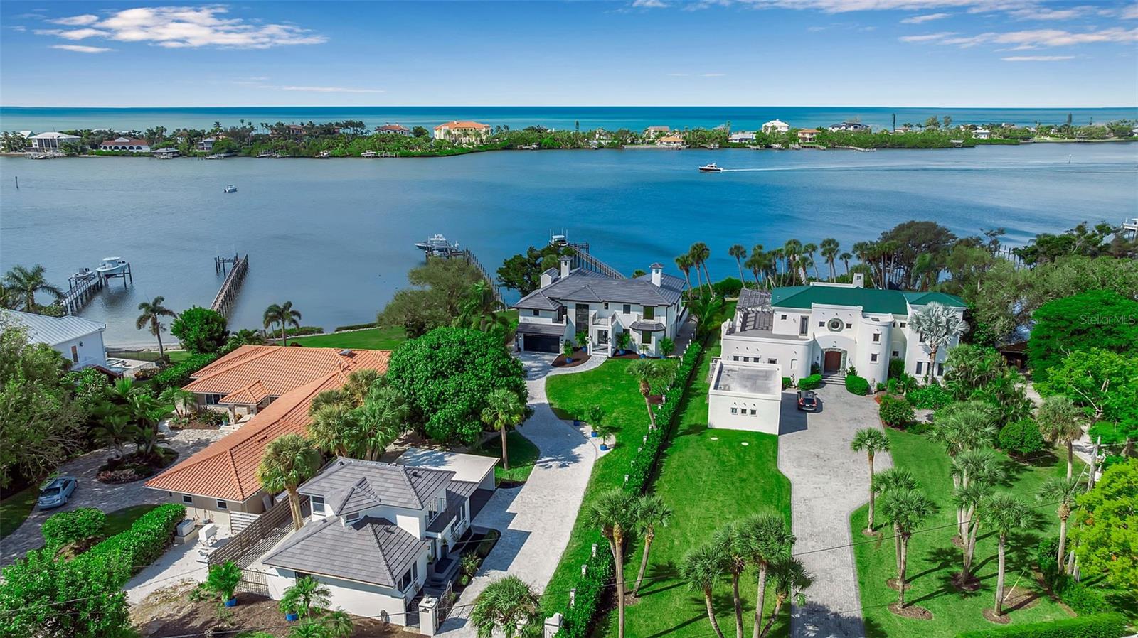 Image 14 of 83 For 2513 Bayshore Road
