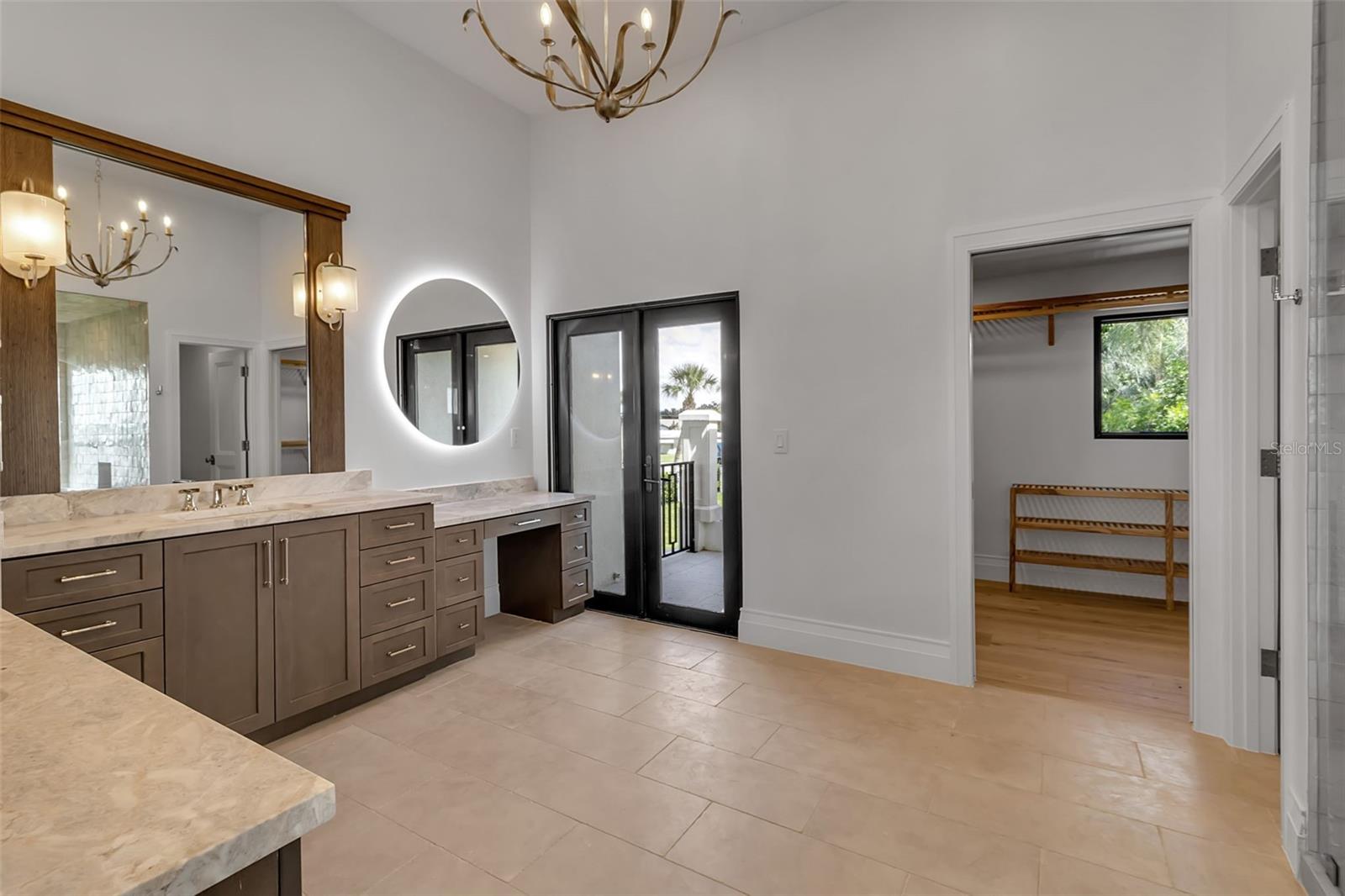 Image 40 of 83 For 2513 Bayshore Road