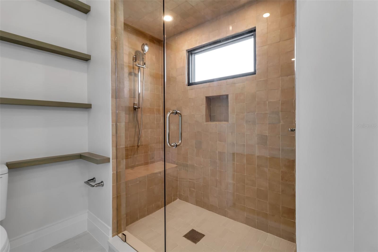 Image 47 of 83 For 2513 Bayshore Road