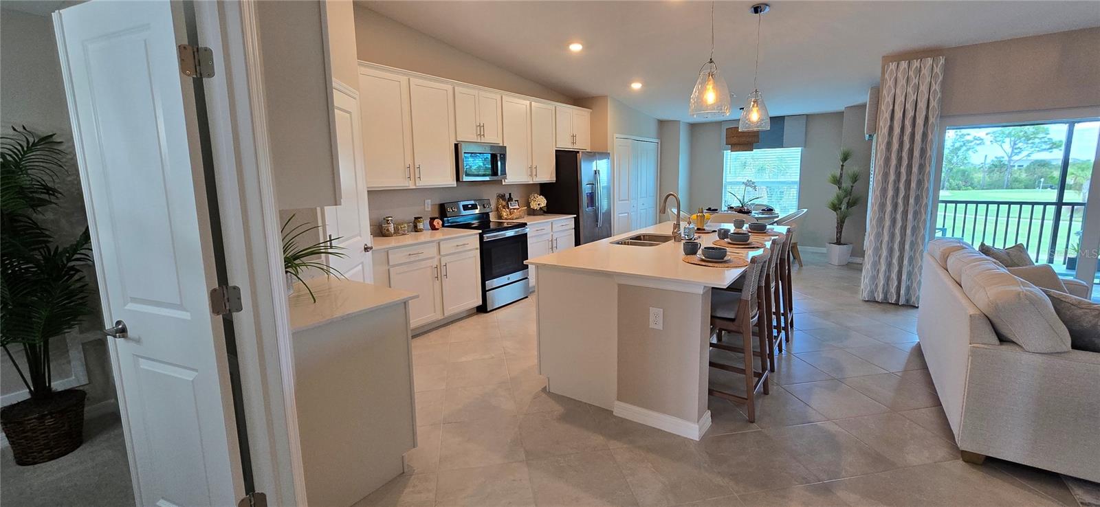 Image 15 of 33 For 12390 Wellen Golf Street 206