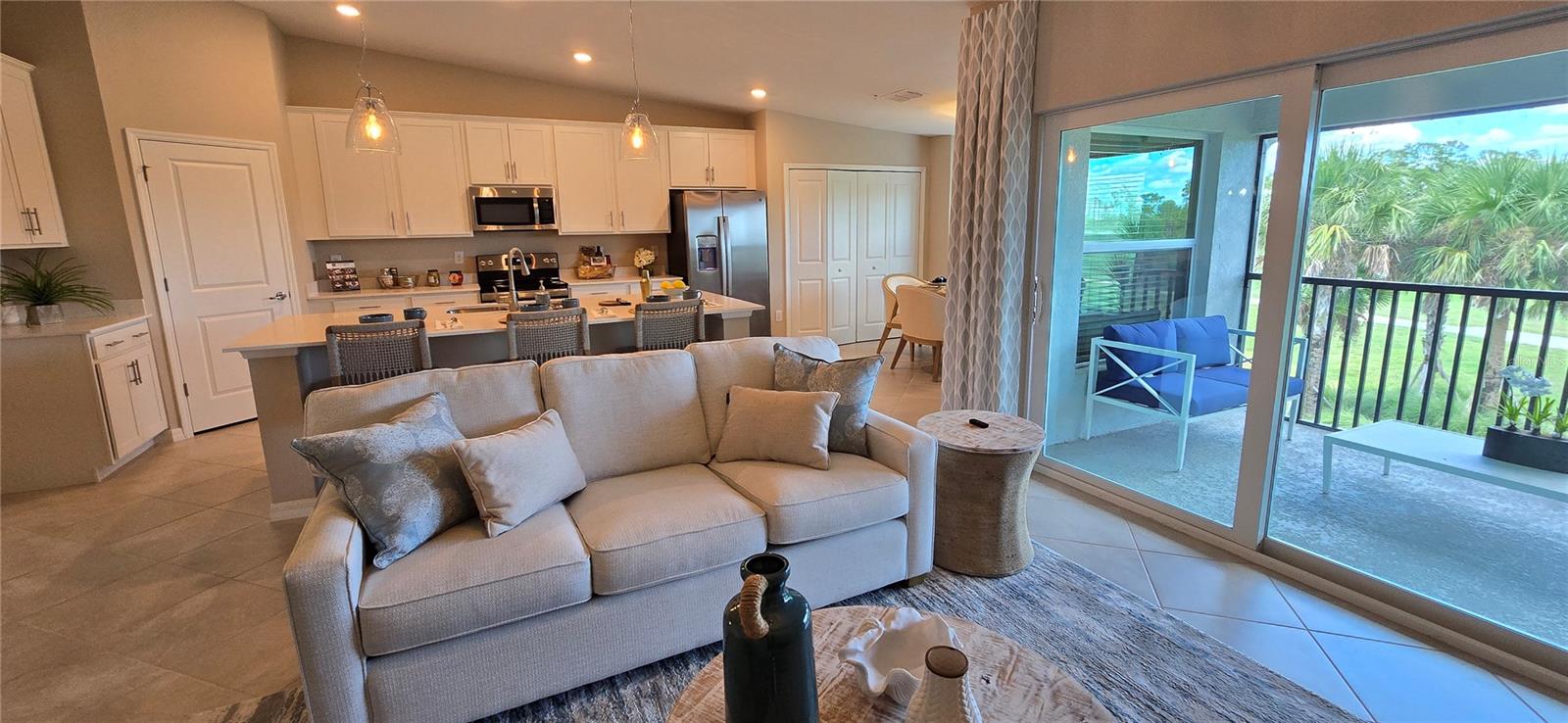 Image 30 of 33 For 12390 Wellen Golf Street 206