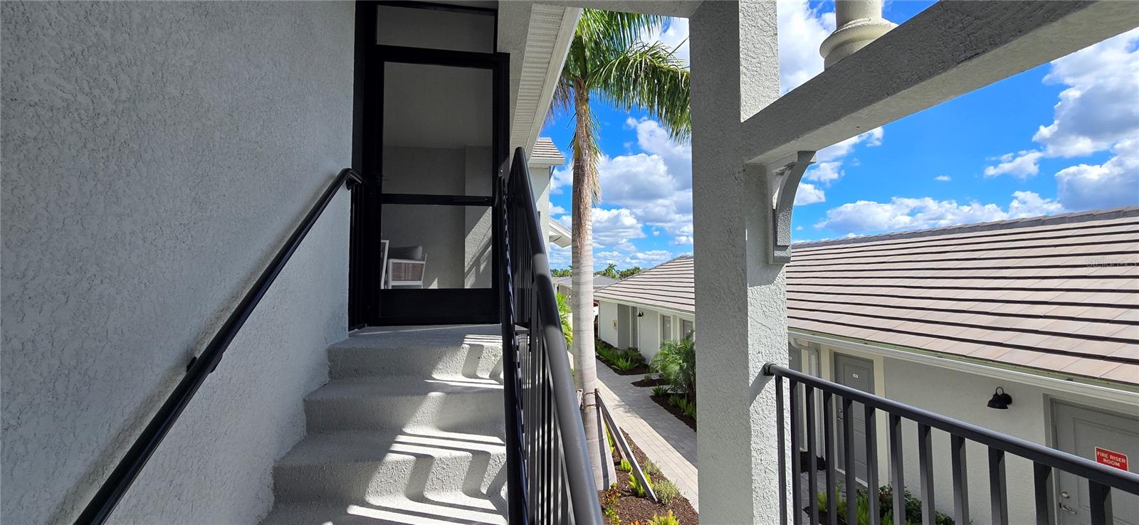 Image 5 of 33 For 12390 Wellen Golf Street 206