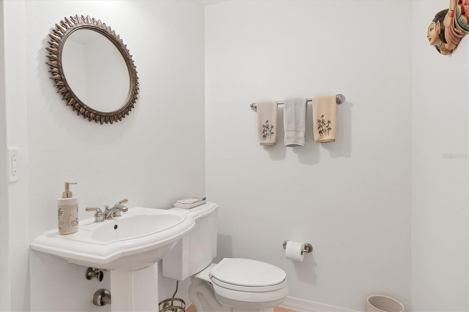 Image 23 of 44 For 9203 Griggs Road D203