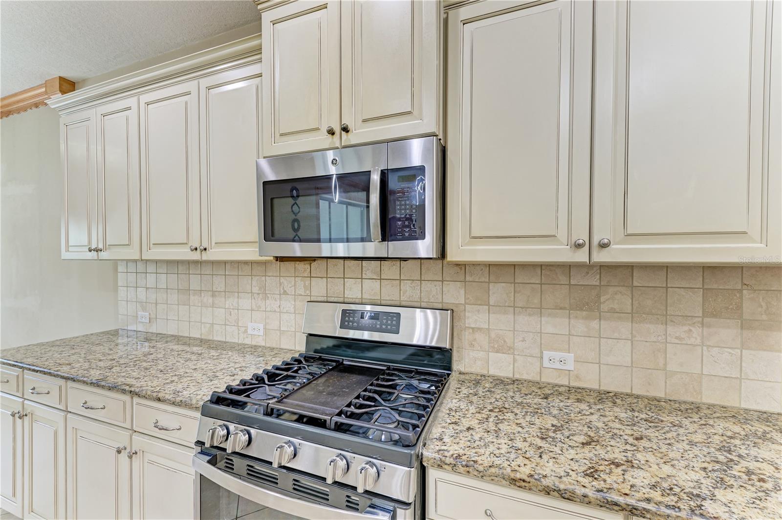 Image 14 of 29 For 6516 Palm Leaf Court