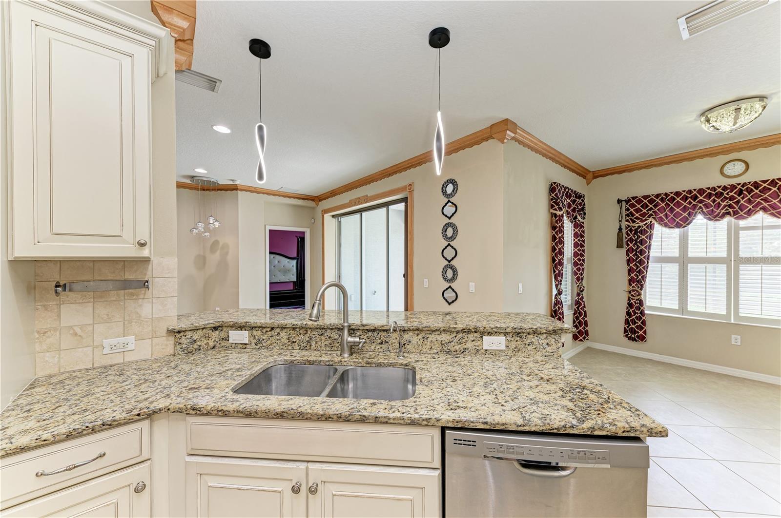 Image 15 of 29 For 6516 Palm Leaf Court