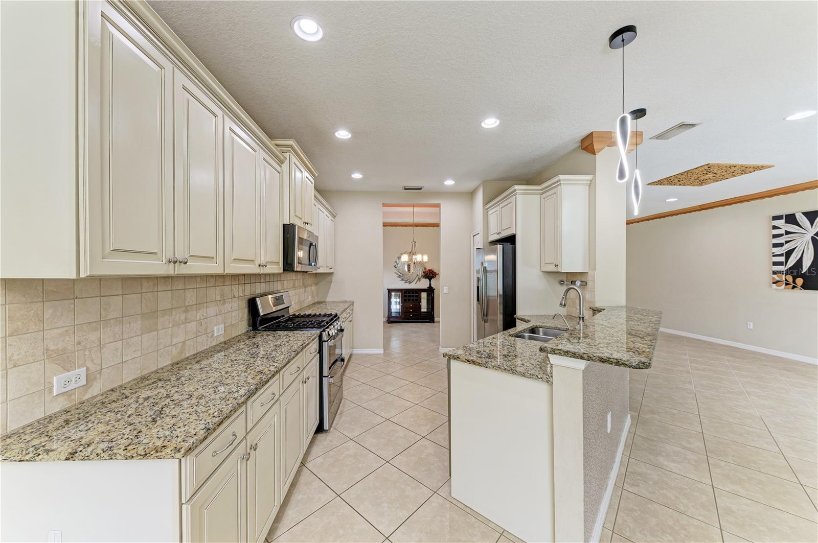 Image 16 of 29 For 6516 Palm Leaf Court