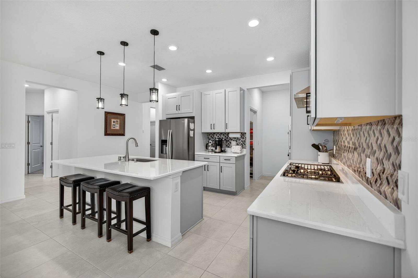 Image 14 of 47 For 16426 Paynes Mill Drive