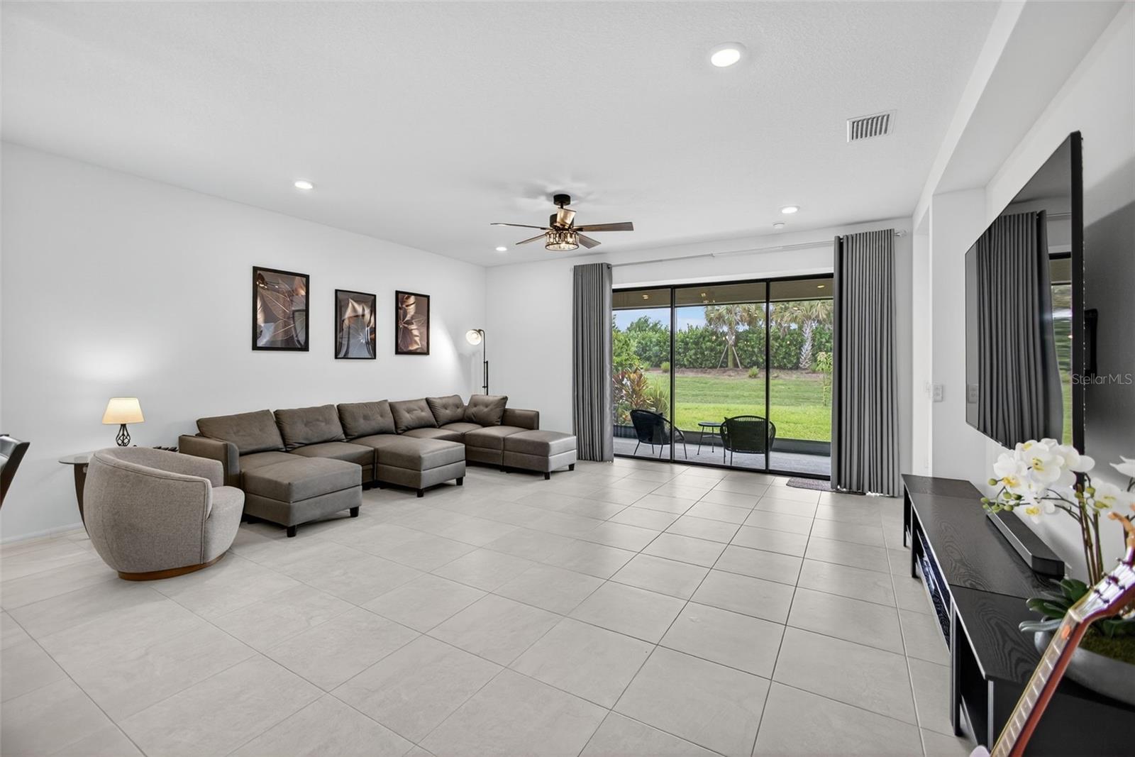 Image 21 of 47 For 16426 Paynes Mill Drive