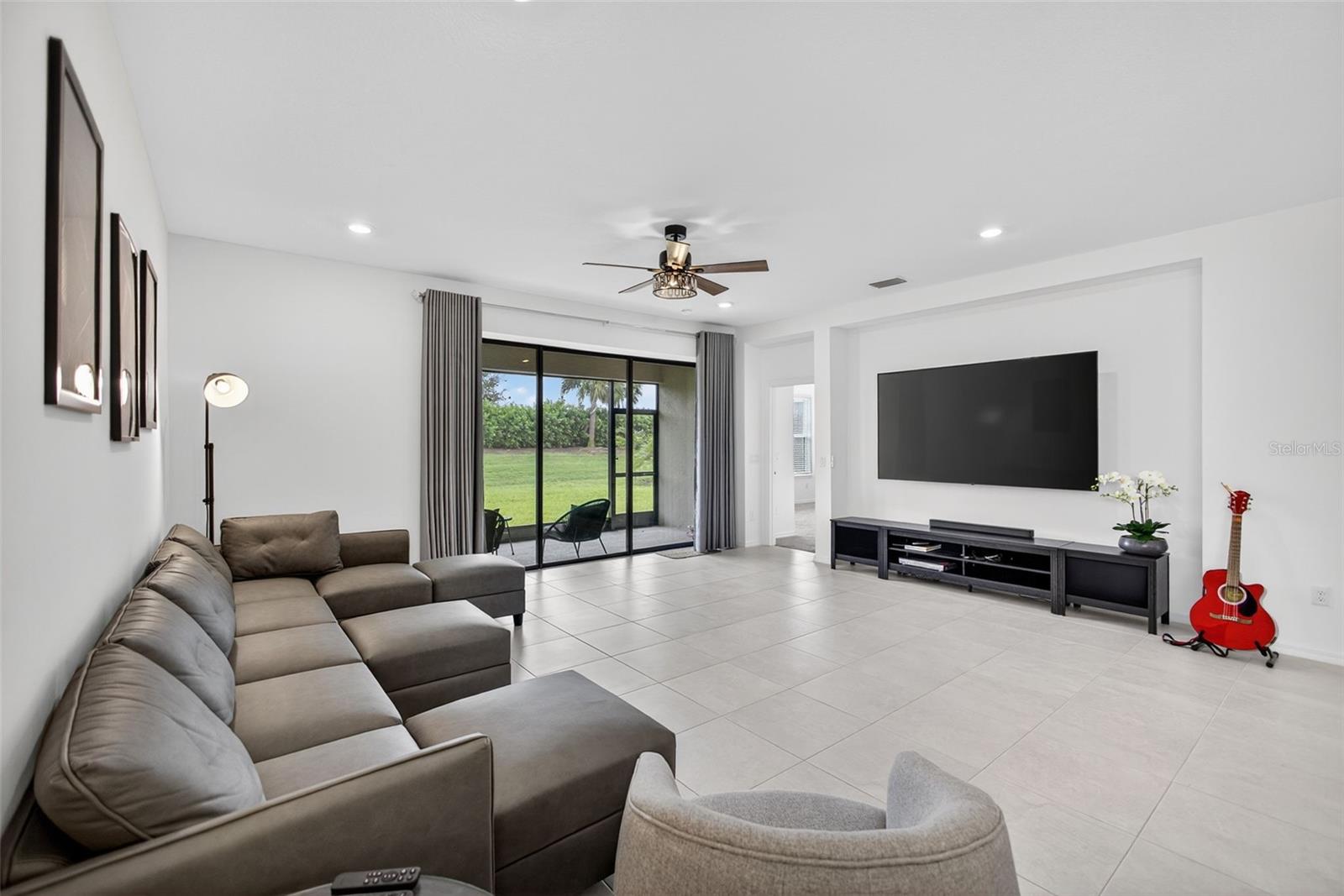 Image 23 of 47 For 16426 Paynes Mill Drive